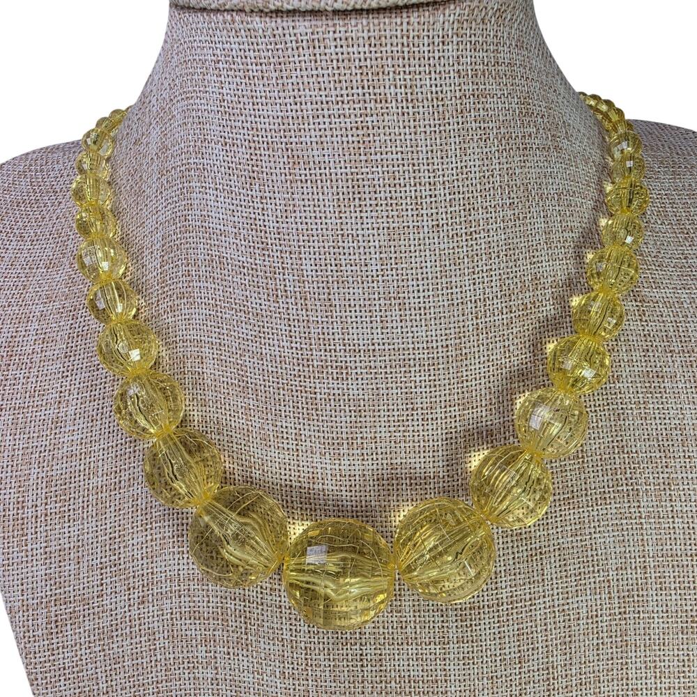 Vintage Necklace Graduated Beveled Yellow Bead 18 Inch